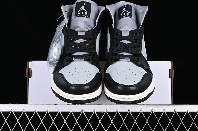 All categories Air Jordan Jordan series basketball shoes Air Jordan 1 Mid Air Jordan 1 Mid SE "Black Chrome" AJ1 Joe 1 Smoked Panda mid-top basketball shoes FB9892-002